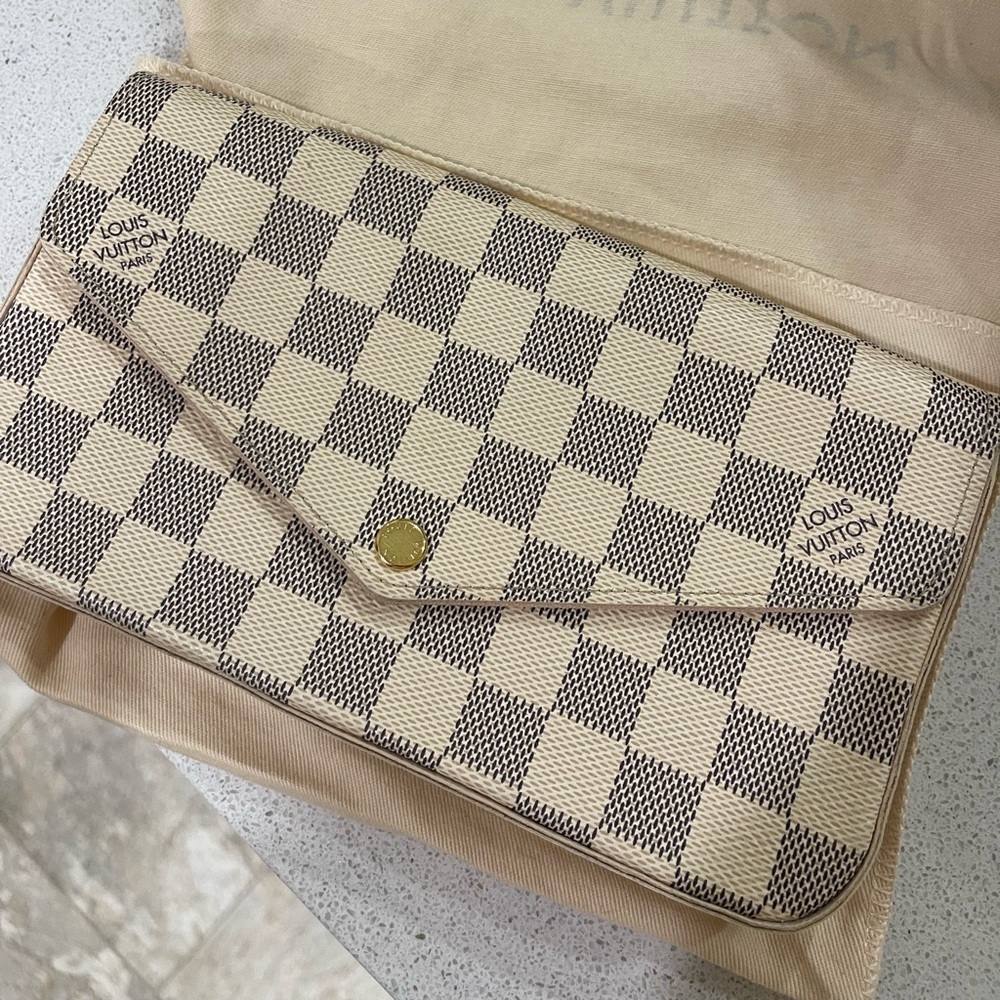 Louis Vuitton Damier Azur Pochette